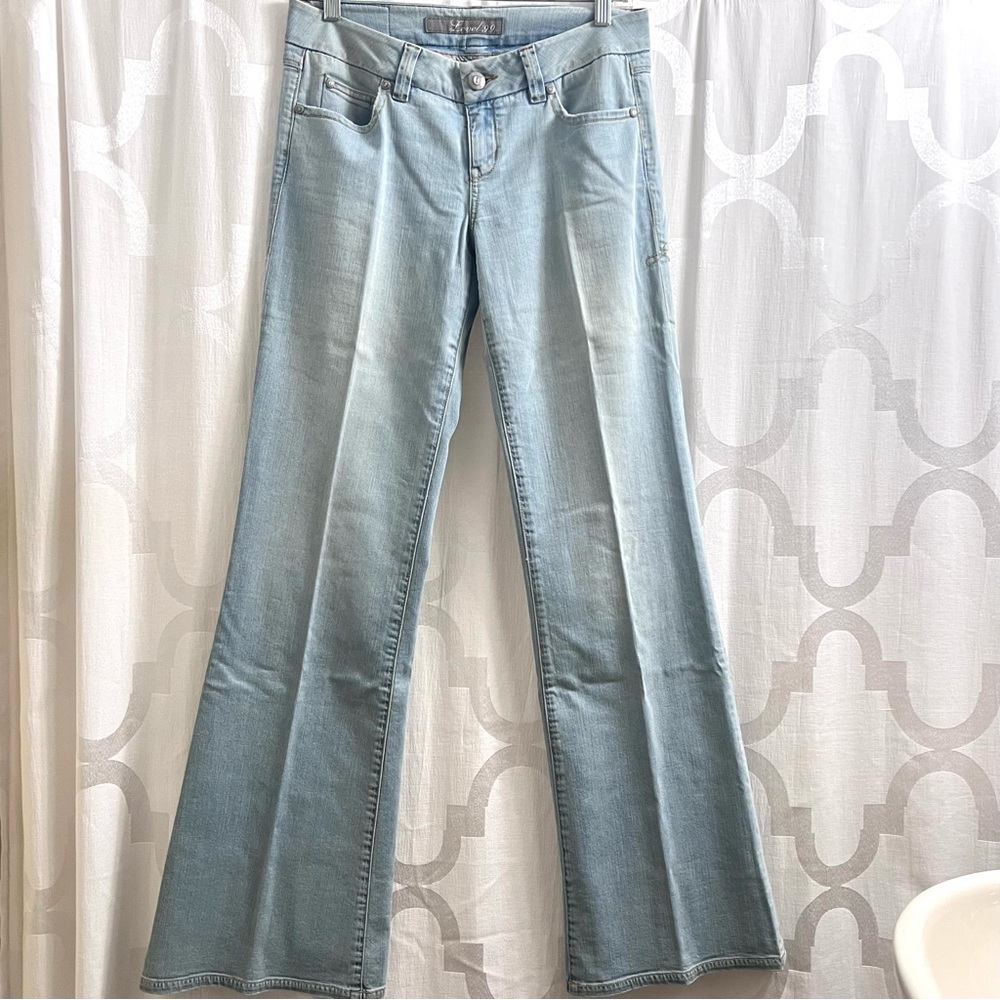 Anthropologie Level 99 Flare Leg Light Blue Wash Jeans Size 27